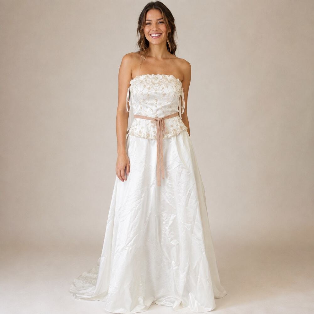 Classics by Eden Wedding Dress Gown Sz 8 Strapless Ivory Lace Beaded Long Train